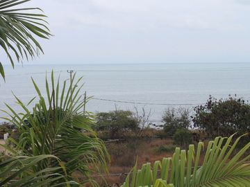 Se Vende Casa Cerca del Mar en Ballenita