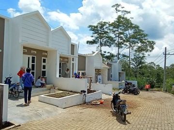 Rumah Villa Modern di Kedungrejo dekat Exit Tol Pakis Malang