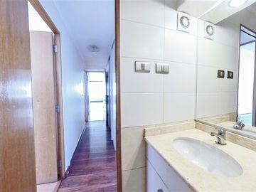 Departamento 3D 2B con 3 terrazas estacionamiento y bodega