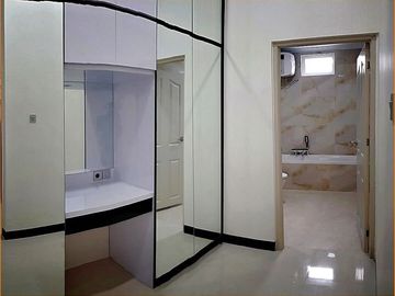 MEGAH ! Jual Rumah Villa Jogja ; Full Funish Siap Huni