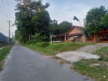 Tanah Pekarangan di Margoagung, Seyegan: Posisi Hook