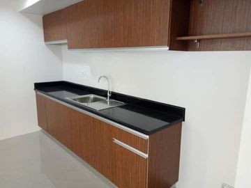 RSRV RFO 46.10sqm 1 BEDROOM UNIT w/BAL & GET 90K DISC