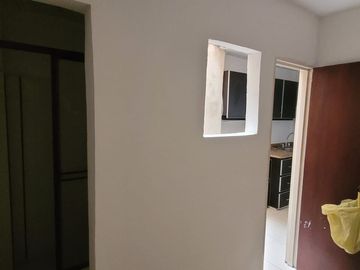 Se alquila apartamento grande 220 mtr2. Cod A23922