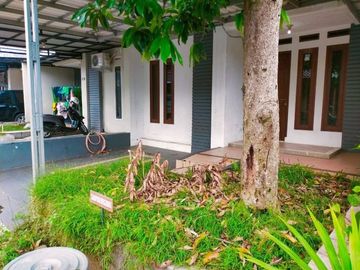 Rumah second minimalis 700 jt di Meruyung Depok
