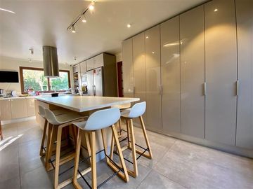 Casa en Venta en Rayén | Casa en Venta | (5D4B) | Vitacura | One Propiedades