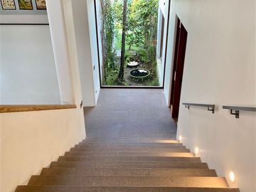 Casa en Venta en Rayén | Casa en Venta | (5D4B) | Vitacura | One Propiedades