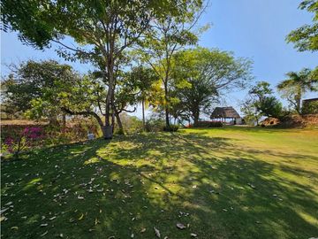 Se vende terreno de Playa  de 2612.78mts2 en Bijao (JAG/DR)