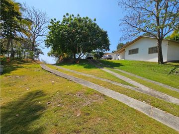 Se vende terreno de Playa  de 2612.78mts2 en Bijao (JAG/DR)