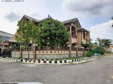 Rumah Jl Medokan Asri Tengah, Strategis