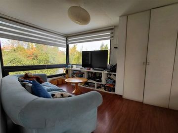 Casa en venta de 4 dorm. en La Dehesa exclusivo condominio