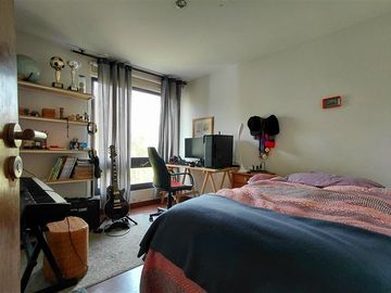 Casa en venta de 4 dorm. en La Dehesa exclusivo condominio