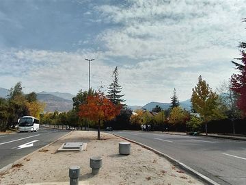 Casa en venta de 4 dorm. en La Dehesa exclusivo condominio