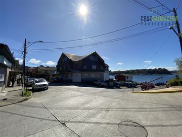 Local Comercial en Venta en Casa esquina con vista al mar, a pasos de Av. Los Héroes, Calbuco