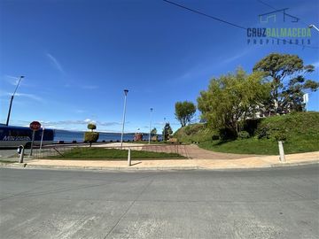 Local Comercial en Venta en Casa esquina con vista al mar, a pasos de Av. Los Héroes, Calbuco