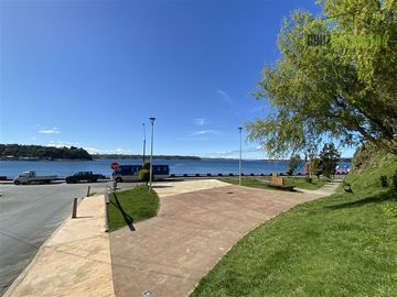 Local Comercial en Venta en Casa esquina con vista al mar, a pasos de Av. Los Héroes, Calbuco