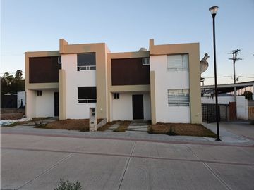 Casa en venta en Paseos de Santa Fe, Actopan, Hidalgo.
