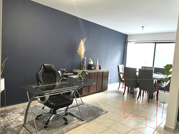 VENTA DE CASA EN RESIDENCIAL DEL BOSQUE ZONA POZOS