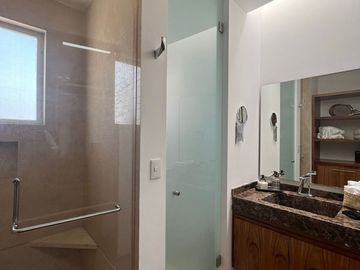 Casa en venta en El Campanario, Querétaro.