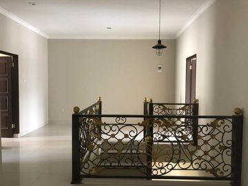 Rumah mewah siap Huni 2 lantai lokasi strategis cilandak kko,jaksel