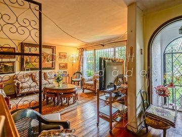 Casa en Venta en Cercano a Uno Norte