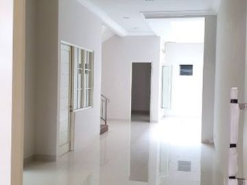 Disewa Rumah di Simpang Darmo Permai Utara, Surabaya