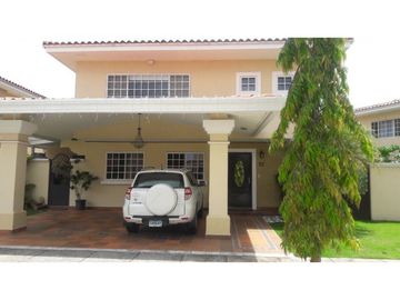SEA CONFIABLE VENDE CASA EN VILLA DEL GOLF 2, RESIDENCIAL VILLA ALTA