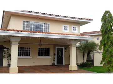 SEA CONFIABLE VENDE CASA EN VILLA DEL GOLF 2, RESIDENCIAL VILLA ALTA