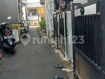Rumah Kontrakan 7 Pintu Dekat Mall Cijantung, Raya Bogor