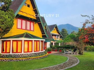 Villa 2 Lantai Suasana Asri Dan Nyaman Di Cipanas Kab Cianjur