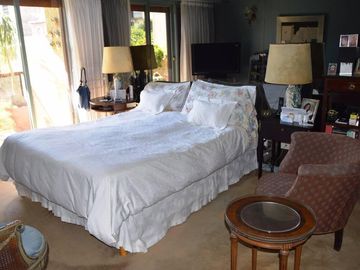 RECOLETA - Piso de Catg. Viv. 24hs. 2 Cocheras Fijas, Baulera, Balcon Aterrazado 3 Dorm (1 en suite), Gran Cocina, 2 Dependencias.