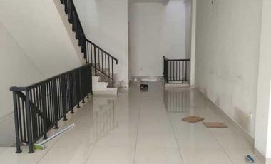Disewakan Ruko Siap Pakai Cocok untuk Kantor di Blok Rgc Dekat Raja Cafe, Galaxy