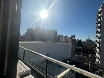 SEMIPISOS 3 AMBIENTES , AMPLIOS BALCONES , DOS HABITACIONES Y DOS BAÑOS , OPCION DE TERCER HAB EN UNIDADES EN DUPLEX