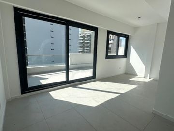 SEMIPISOS 3 AMBIENTES , AMPLIOS BALCONES , DOS HABITACIONES Y DOS BAÑOS , OPCION DE TERCER HAB EN UNIDADES EN DUPLEX