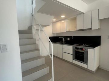 SEMIPISOS 3 AMBIENTES , AMPLIOS BALCONES , DOS HABITACIONES Y DOS BAÑOS , OPCION DE TERCER HAB EN UNIDADES EN DUPLEX