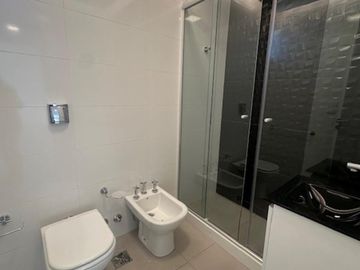 SEMIPISOS 3 AMBIENTES , AMPLIOS BALCONES , DOS HABITACIONES Y DOS BAÑOS , OPCION DE TERCER HAB EN UNIDADES EN DUPLEX