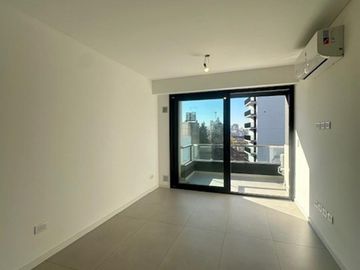 SEMIPISOS 3 AMBIENTES , AMPLIOS BALCONES , DOS HABITACIONES Y DOS BAÑOS , OPCION DE TERCER HAB EN UNIDADES EN DUPLEX