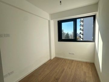 SEMIPISOS 3 AMBIENTES , AMPLIOS BALCONES , DOS HABITACIONES Y DOS BAÑOS , OPCION DE TERCER HAB EN UNIDADES EN DUPLEX