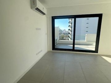 SEMIPISOS 3 AMBIENTES , AMPLIOS BALCONES , DOS HABITACIONES Y DOS BAÑOS , OPCION DE TERCER HAB EN UNIDADES EN DUPLEX