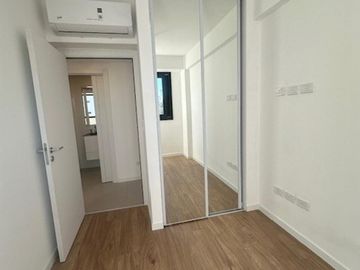 SEMIPISOS 3 AMBIENTES , AMPLIOS BALCONES , DOS HABITACIONES Y DOS BAÑOS , OPCION DE TERCER HAB EN UNIDADES EN DUPLEX