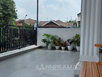 Rumah mewah lokasi setrategis di perumahaan mewah Depok