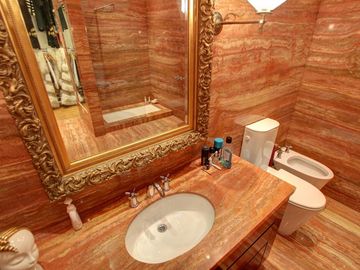 Uriburu y Arenales - Piso de Categoría en Venta - 377m2 *TOUR360 DISPONIBLE*
