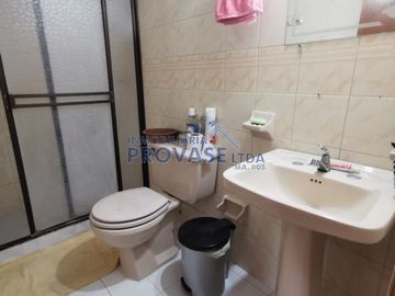 casa en venta en niza. Cod V102024