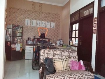 Rumah di Perum YKP Pandugo I