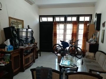 Rumah di Perum YKP Pandugo I