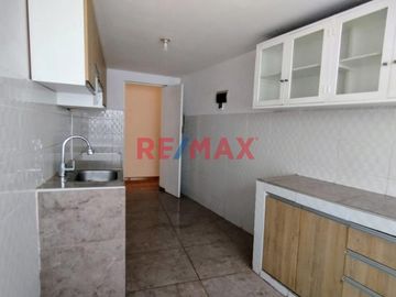 Se alquila acogedor y bien distribuido departamento en el distrito de San Miguel, ideal para quienes buscan comodidad, buena ubicación y espacios bien