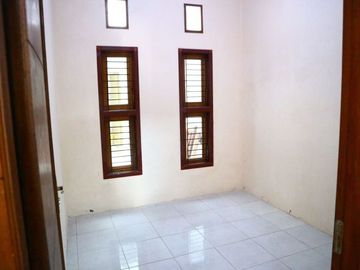 Rumah second murahhh Perum Gunung Anyar 800juta