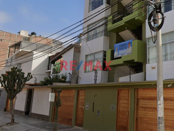 🏡 DEPARTAMENTO EN VENTA – SANTA VICTORIA CHICLAYO

📍 Ubicación privilegiada en Santa Victoria
Si buscas un departamento cómodo, funcional y en una