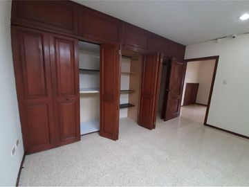 SE VENDE CASA COMERCIAL ESQUINERA DE 6 NIVELES