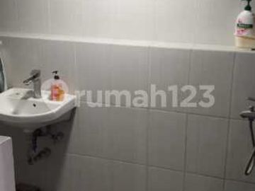 Di Jual Rumah di Kelapa Dua. Kebun Jeruk Jak-Bar