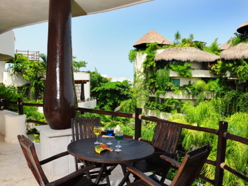 Penthouse 2 recamaras a una cuadra del mar en venta en playa del carmen